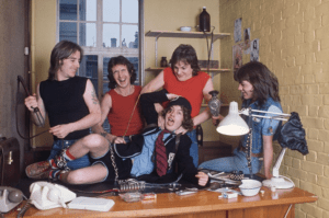 45 anos sem Bon Scott do AC/DC: O frontman que marcou o Rock e deixou ...