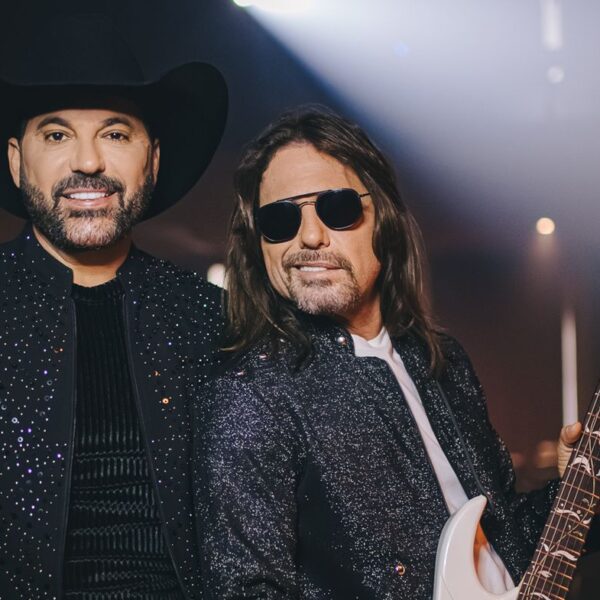 Helldson e Hudson mantêm o rock respirando em meio à suposta poeira do estilo