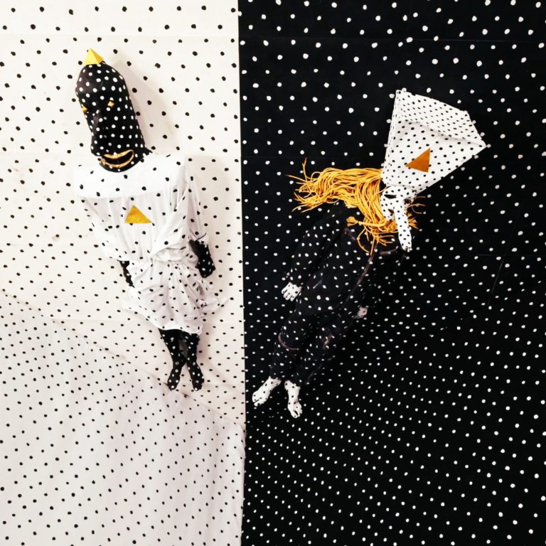 Toda banda tem gimmick, incluindo a sensação Angine de Poitrine