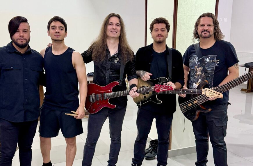 O melhor vocalista que o Angra (ainda) não teve